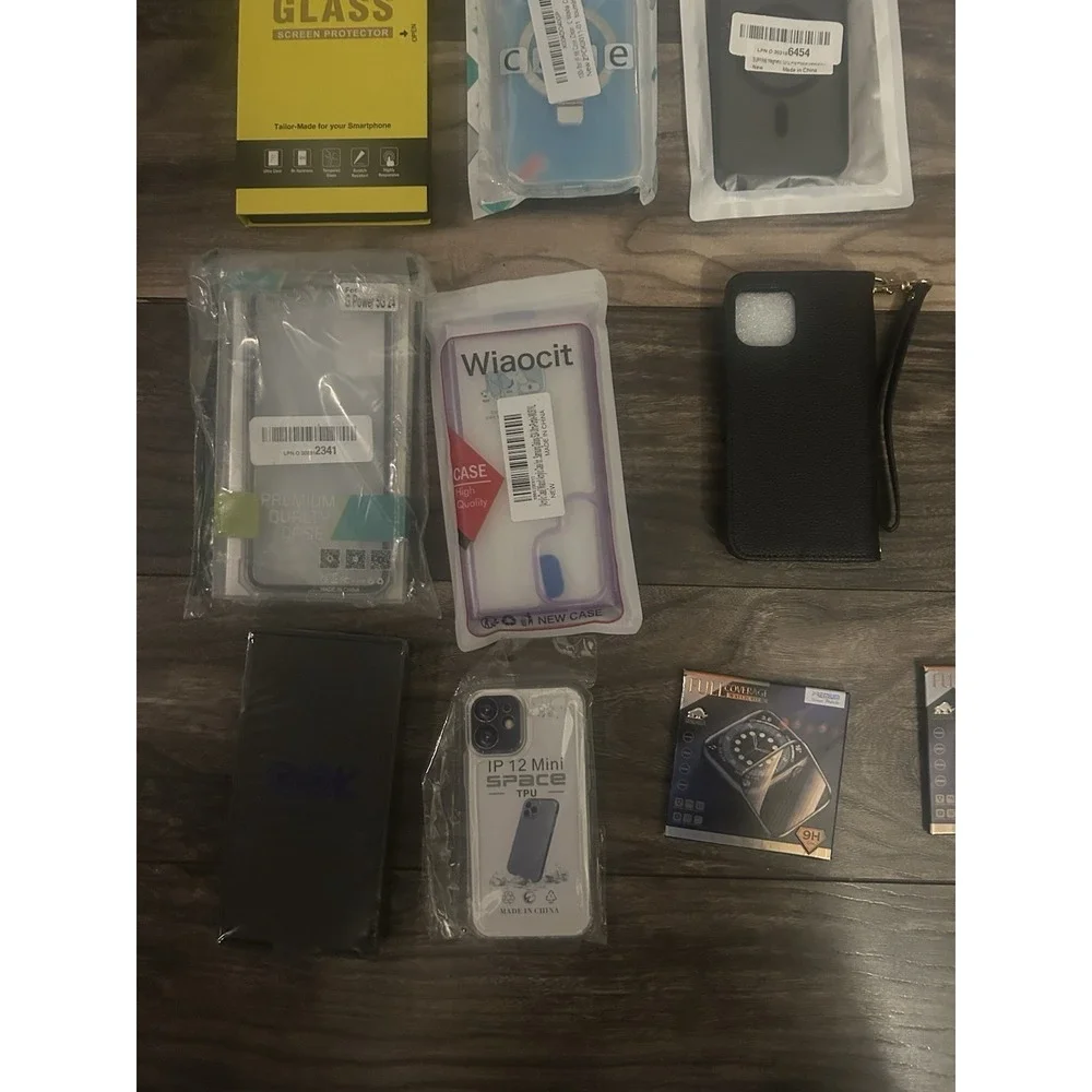 Wholesale Mixed Lot of 25 Assorted‎ iPhone Cases,Galaxy,screen/watch Protectors